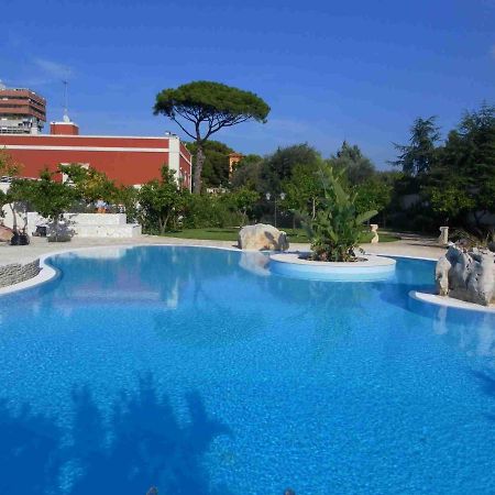 Hotel Executive L'Orangerie Bb Bari Exterior foto