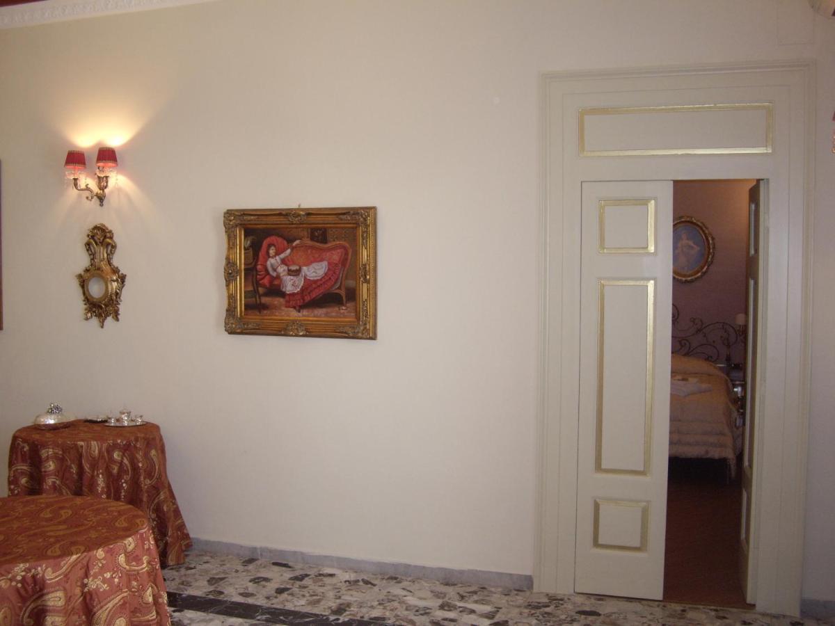 Hotel Executive L'Orangerie Bb Bari Exterior foto